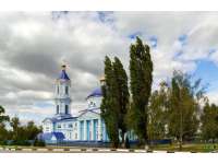Знаменская церковь. Построена в 1727 г. Каменная